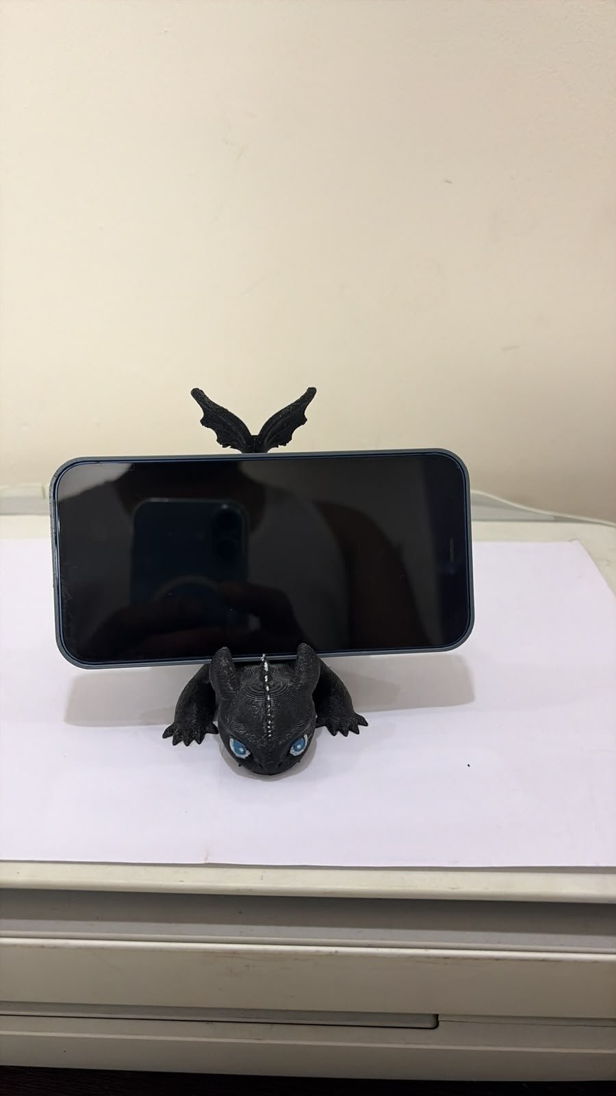 Dragon Phone Stand